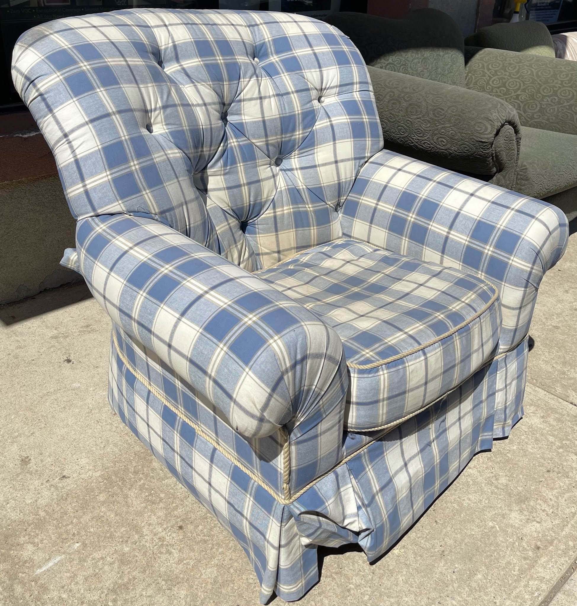 Uhuru Furniture & Collectibles 486705 Oversized Blue Plaid Armchair