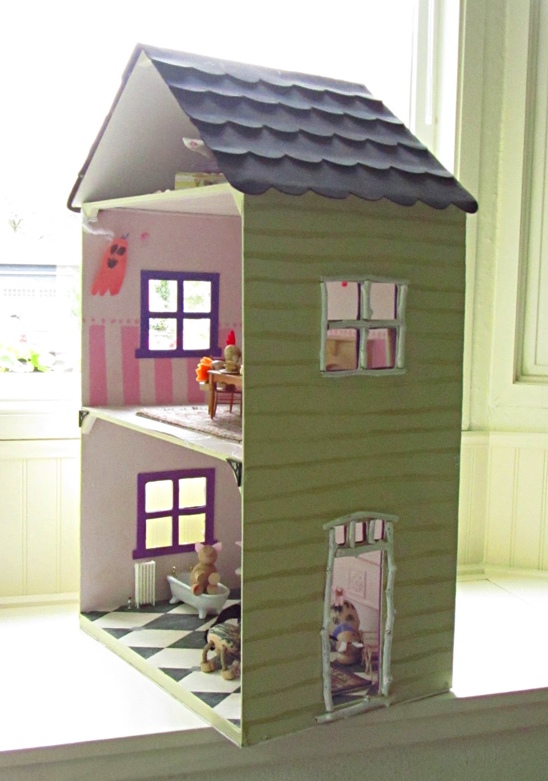 Mutsumi Style Handmade doll house.