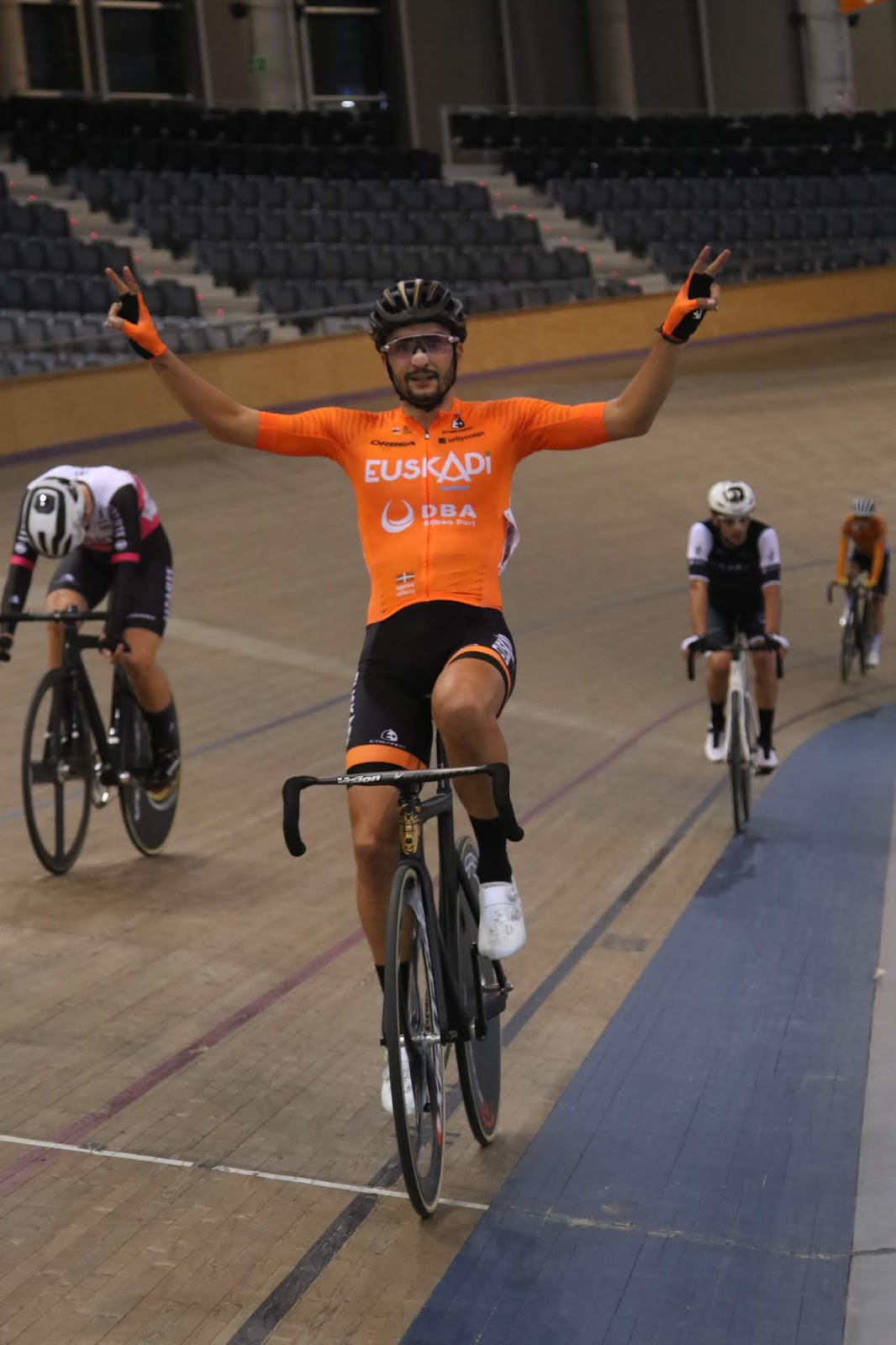 Track Piste Lobato y Ana Usabiaga, campeones de España élite de omnium