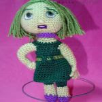 patron gratis muñeca disgusto del reves amigurumi