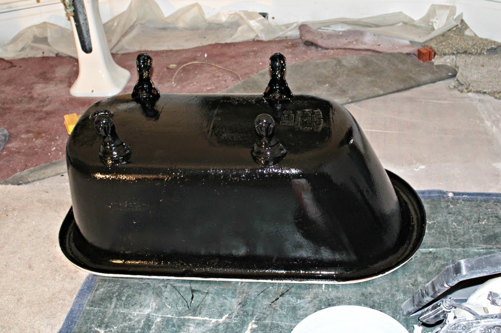 How To Refinish A Vintage Tub