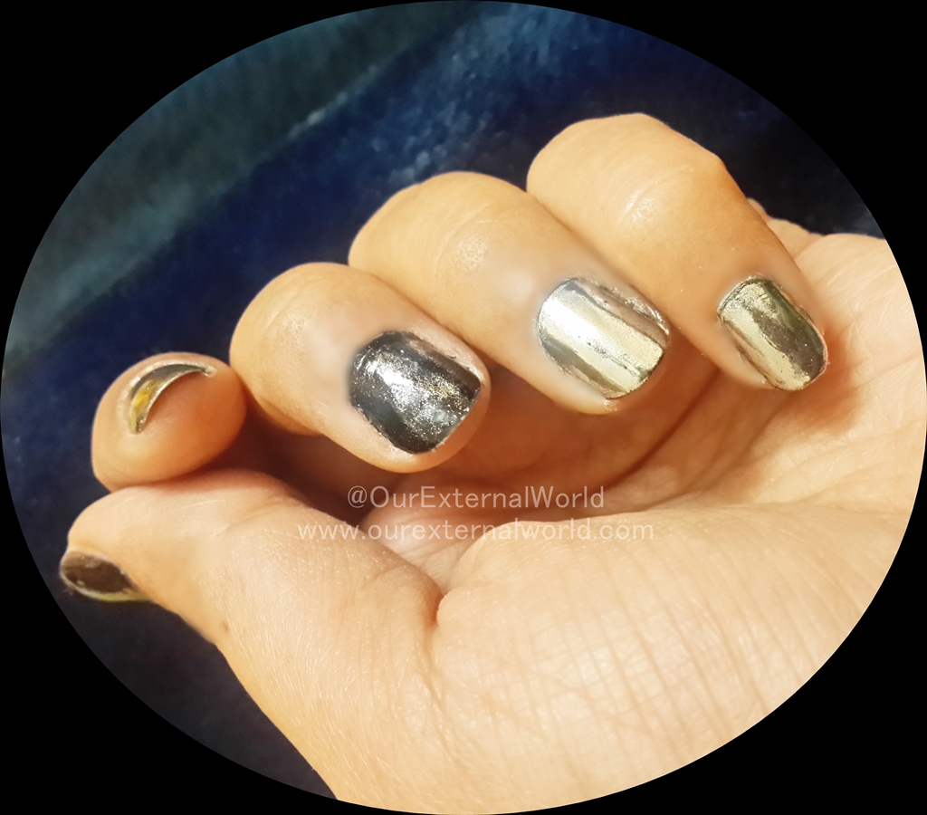 The Chrome Nail Trend How To Use Chrome Powder Without Gel Polish