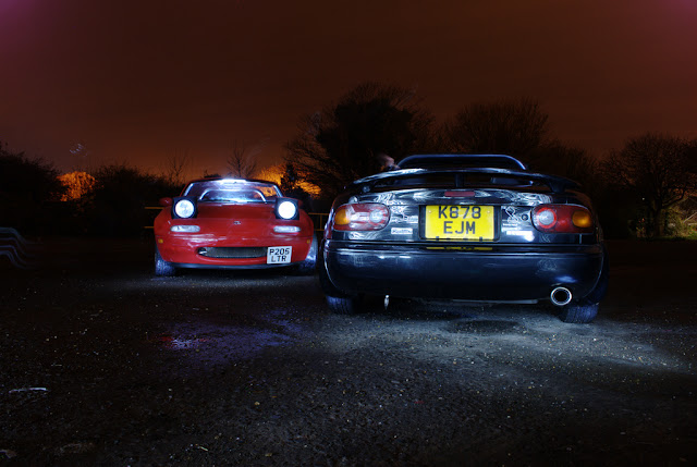 Mazda MX-5 NA, kultowy roadster, eunos, miata, fotki aut w nocy