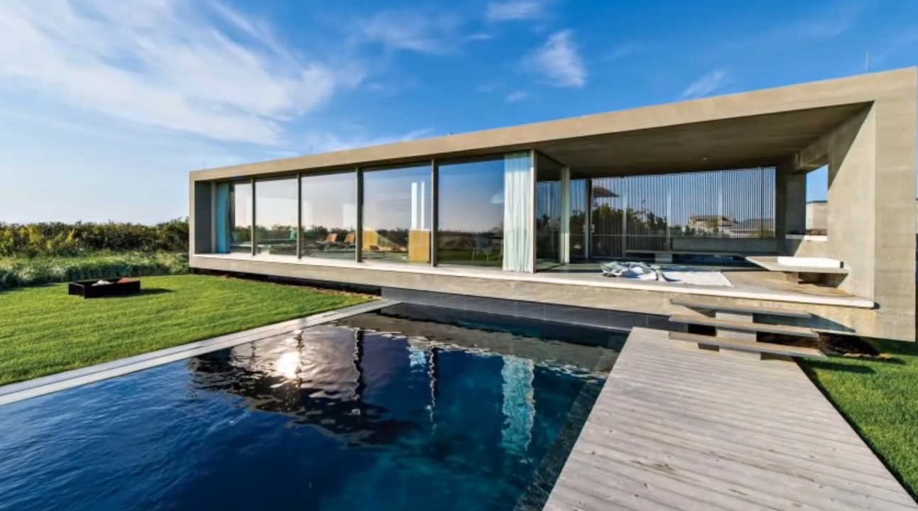 35 Photos vs. Luxury Contemporary Glass Home In New York vs. Interior Design Tour
