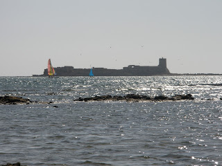 Castillo Sancti-Petri es una fortificación defensiva situado en un islote en aguas del Océano Atlántico