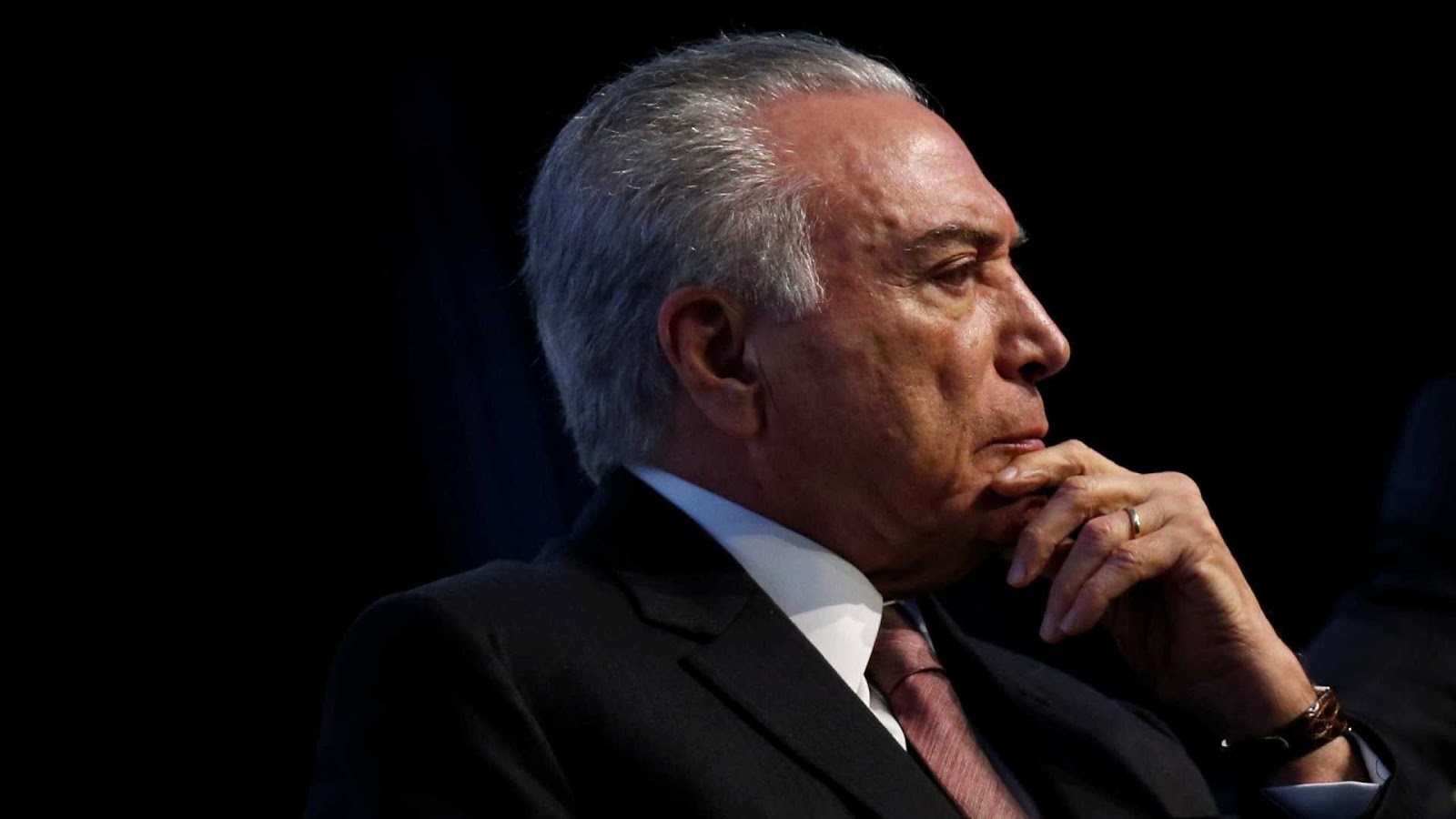 Temer retoma plano nuclear e governo prevê várias usinas