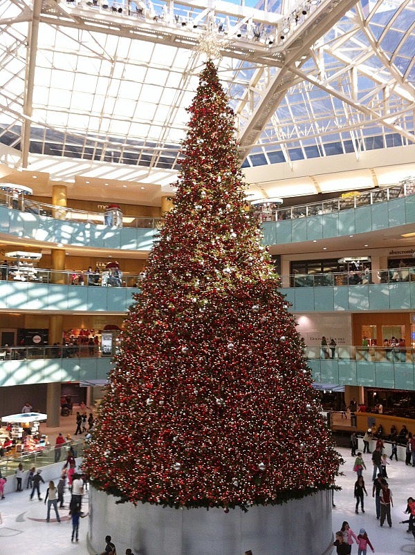 More tips for decorating the Christmas tree in 2015