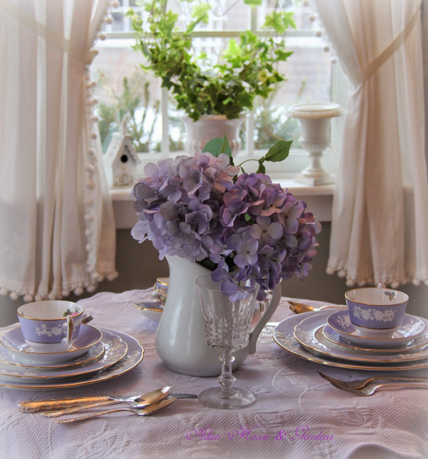 Пасхальное чаепитие у Керолайн