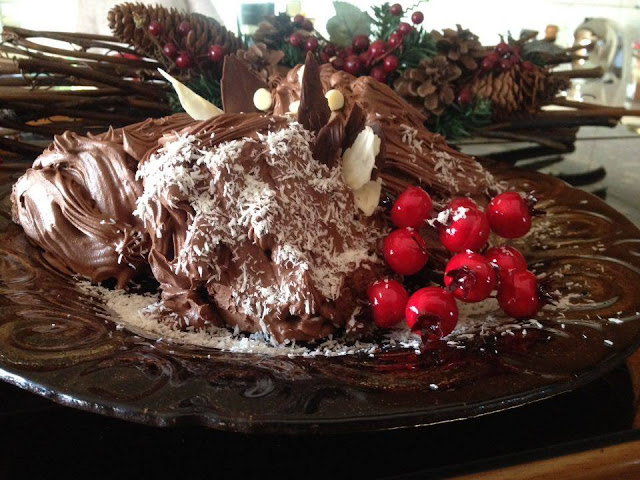 THE MAGIC OF CHRISTMAS THE MAGIC OF CHRISTMAS