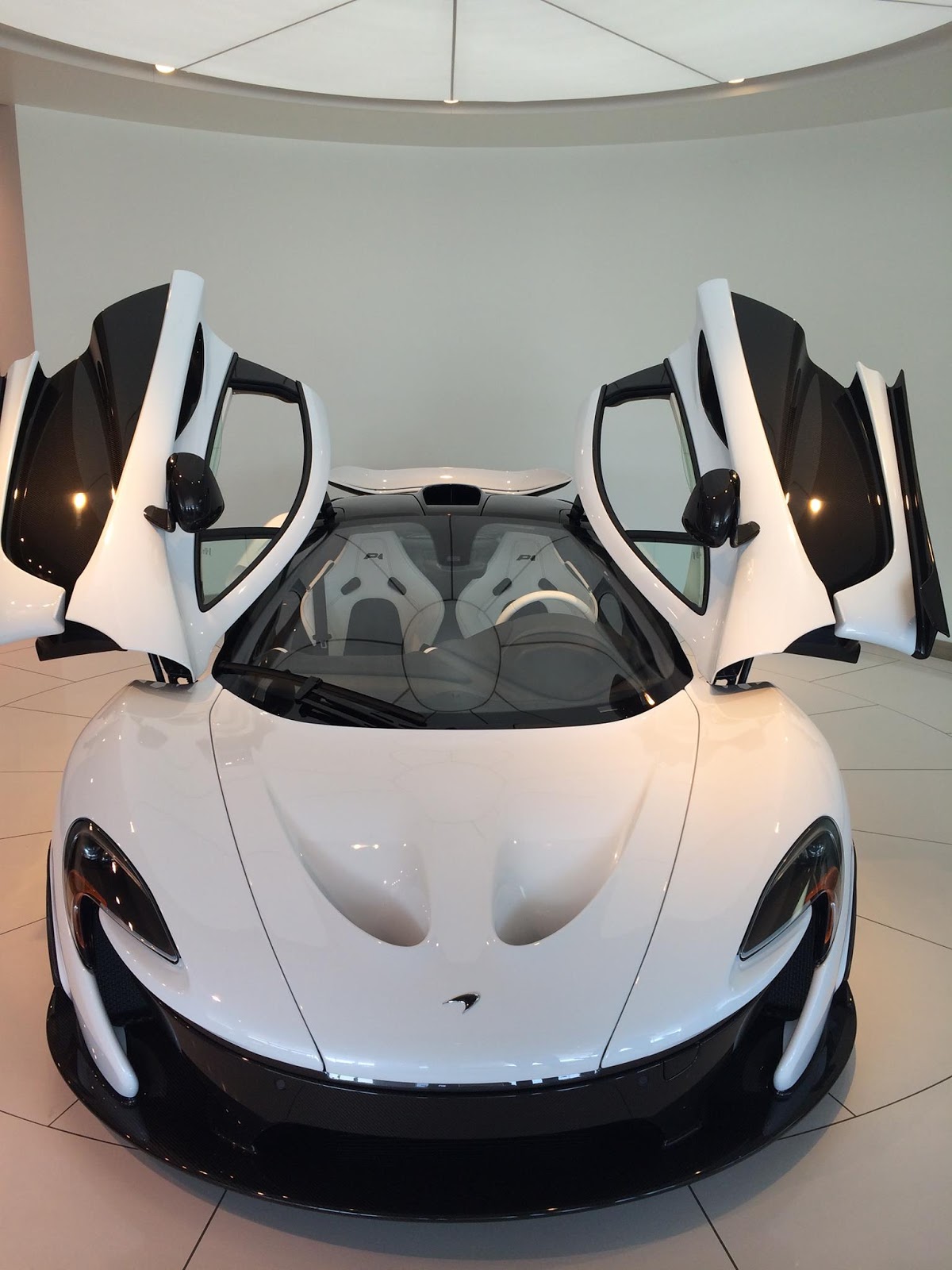 MCLAREN p1 салон
