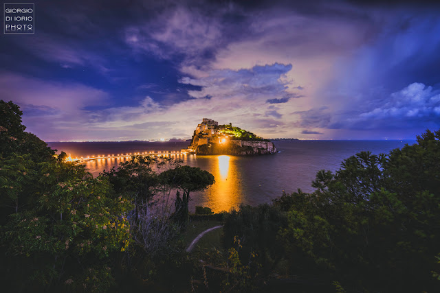 lunga esposizione, scatto flessibile, fotografare i fulmini, isola d' Ischia, Foto Ischia, Ischia di Notte, temporale Ischia, Meteo Ischia, Castello Aragonese, Spiaggia dei Pescatori, 