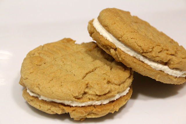 Fluffernutter Sandwich Cookies