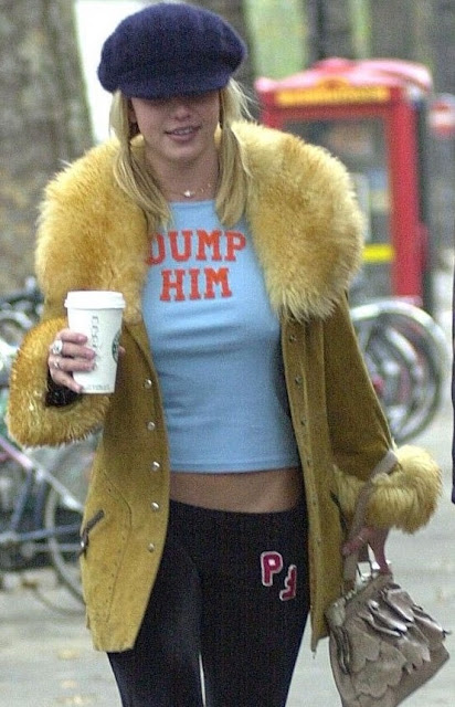 Britney Spears wearing a 'dump him' t shirt right after breaking up with Justin Timberlake. PYGear.com