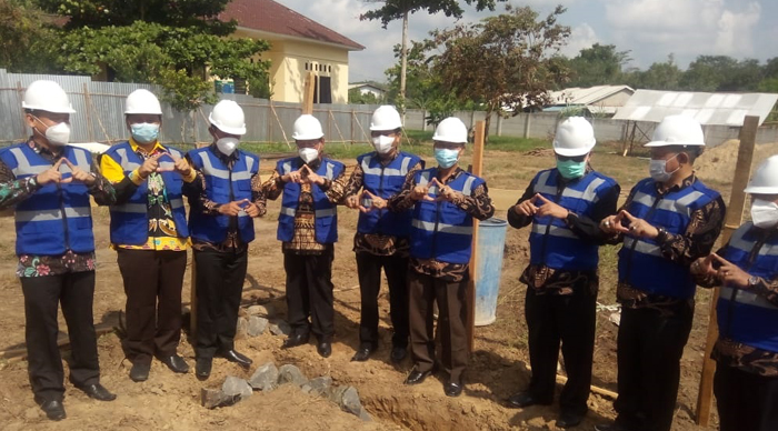 Bupati Mesuji Meletakan Batu Pertama Pembangunan Perpustakaan Daerah