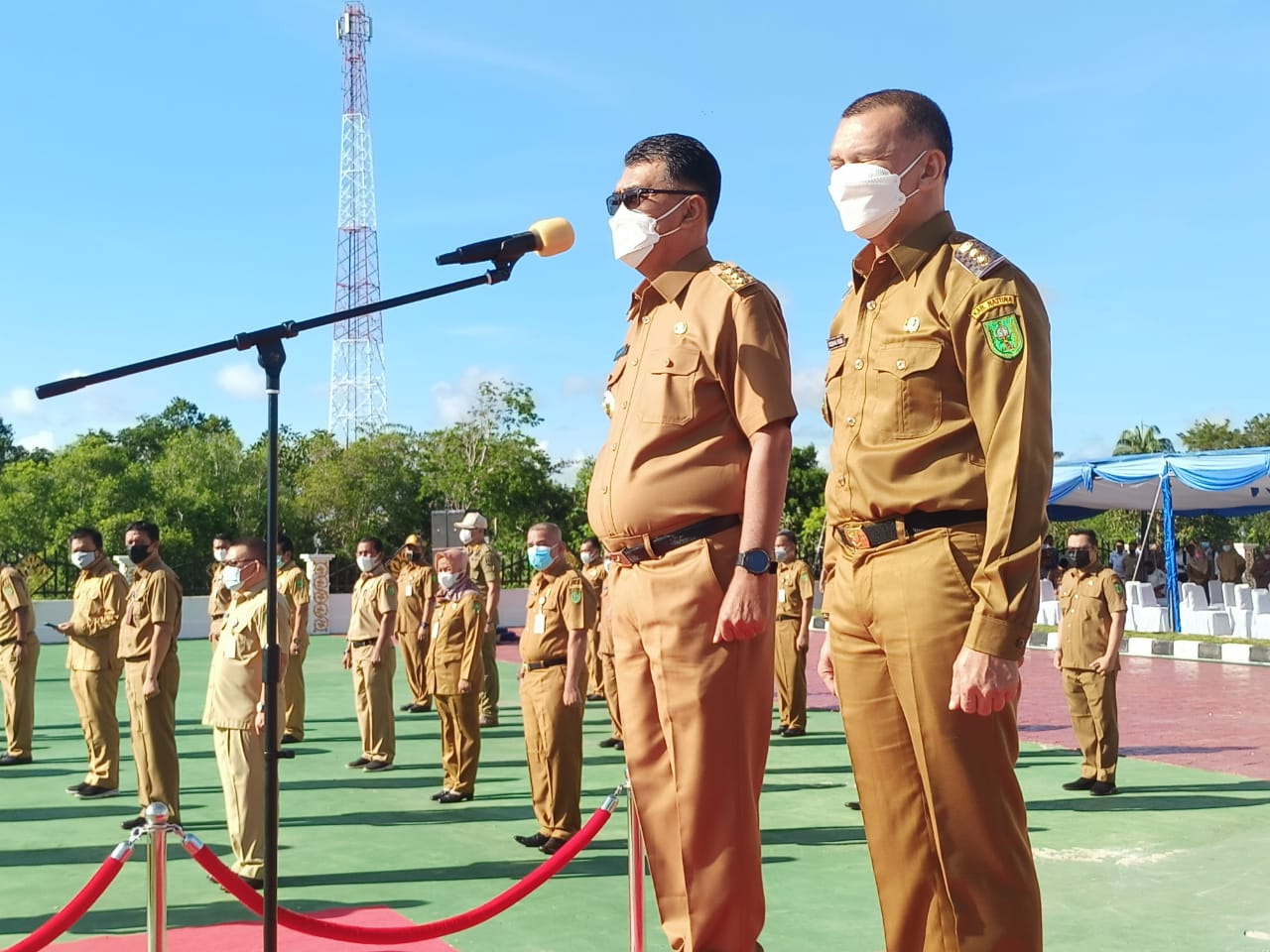 Bupati Natuna Pimpin Apel Sosialisasi Vaksinasi Covid-19 Bupati Natuna Pimpin Apel Sosialisasi Vaksinasi Covid-19