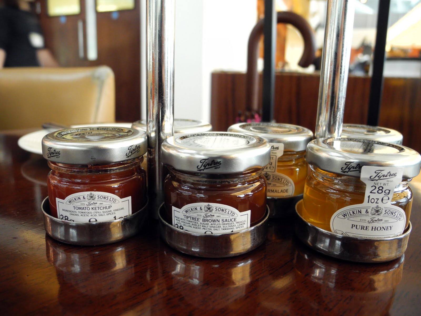 Gordon Ramsay (Plane Food), LondonHeathrow Eating Without Moving