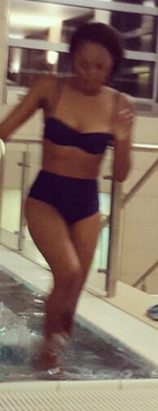 1 Actress Tana Adelana shows off hot bod in swimwear