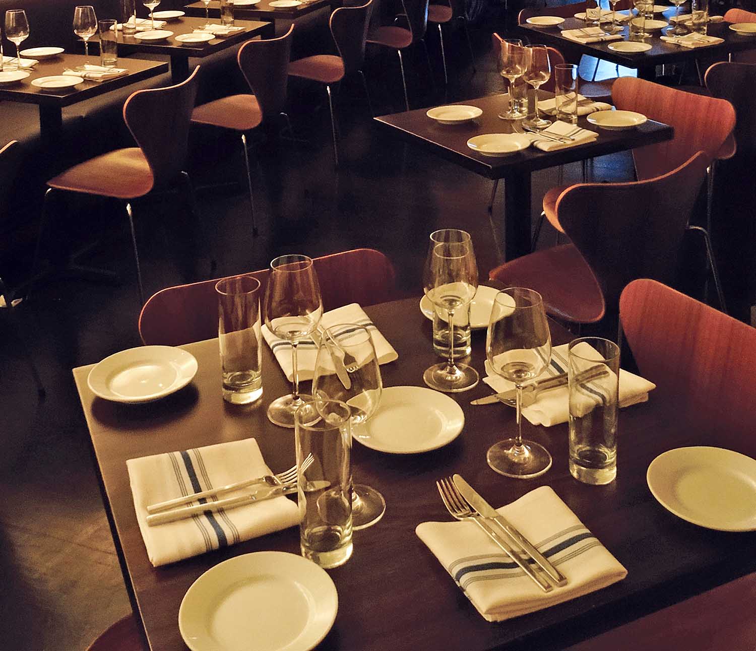 SLEEK ANTIPASTI AND WINE MOZZARELLA & VINO