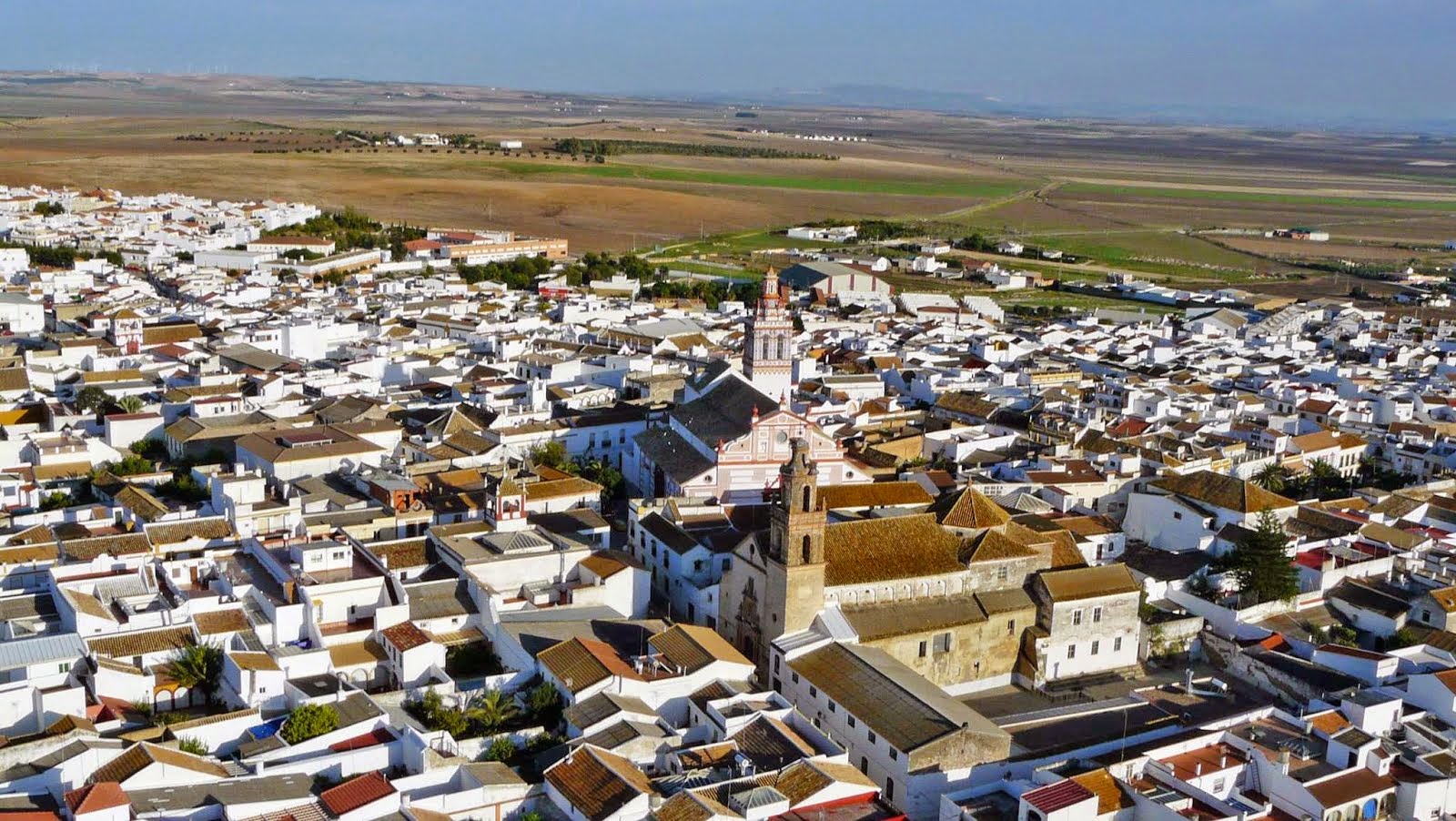 FUENTES DE ANDALUCÍA...