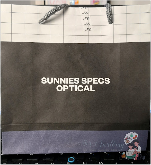 Review Sunnies Specs Optical jE's AnAtOmY