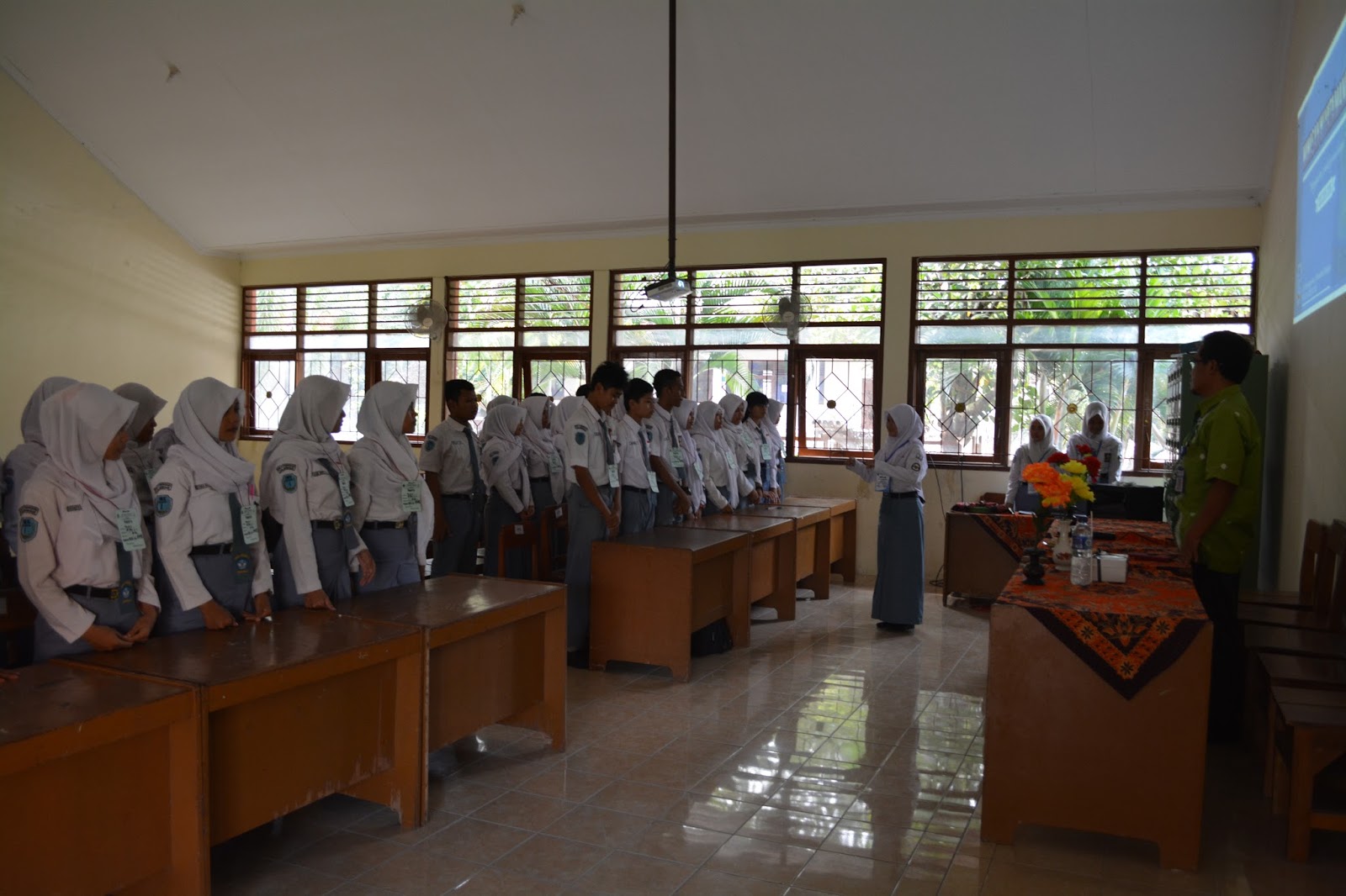 Profil Sekolah Smk Wiyata Manggala Wiyata Basa Kelas 11