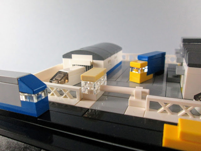 MOC LEGO Fábrica em micro escala