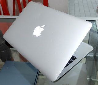 MacBook Air Core i5 (11-inch, Mid 2011)