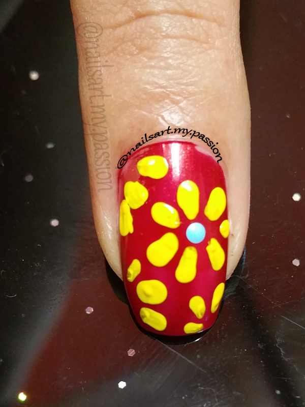 Tutorial 8: Red with Yellow flowers Nails