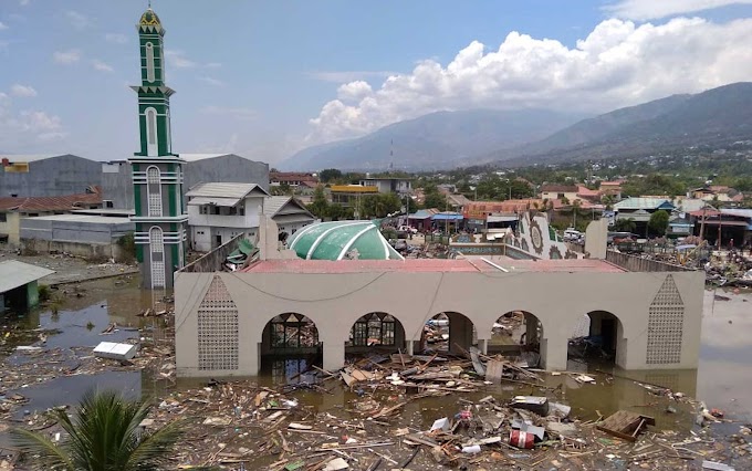 Forte terremoto e tsunami mataram quase 400 pessoas na Indonésia