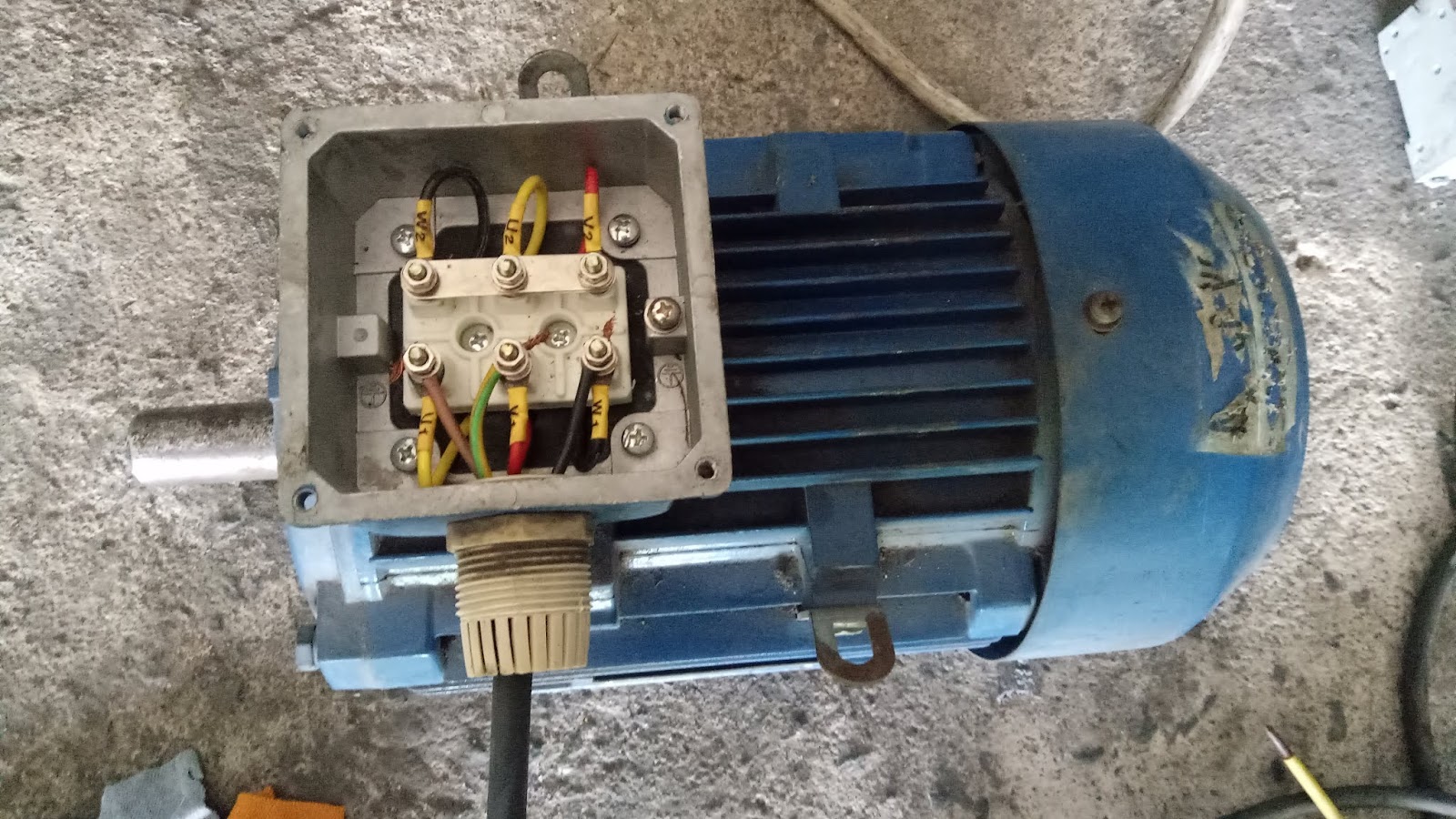 Perbedaan motor listrik 1 phase dan Motor 3 phase (fase)  TEKNIK