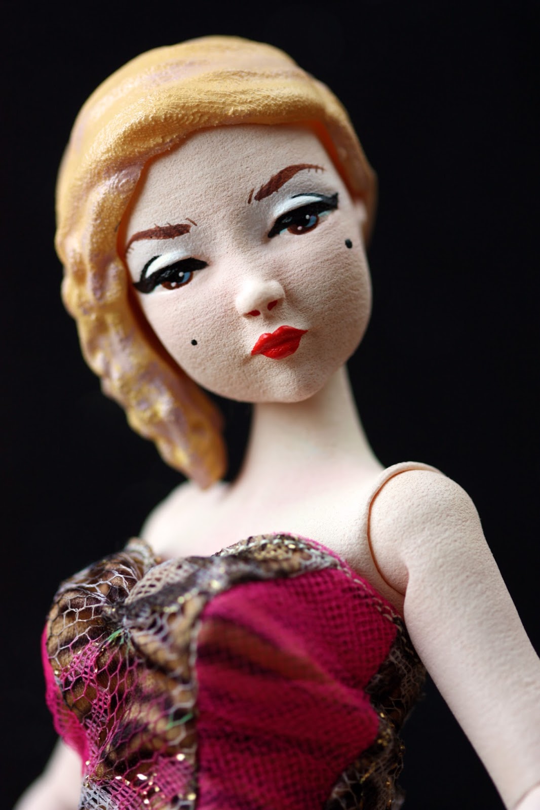 Dolldom: Bodacious Babette
