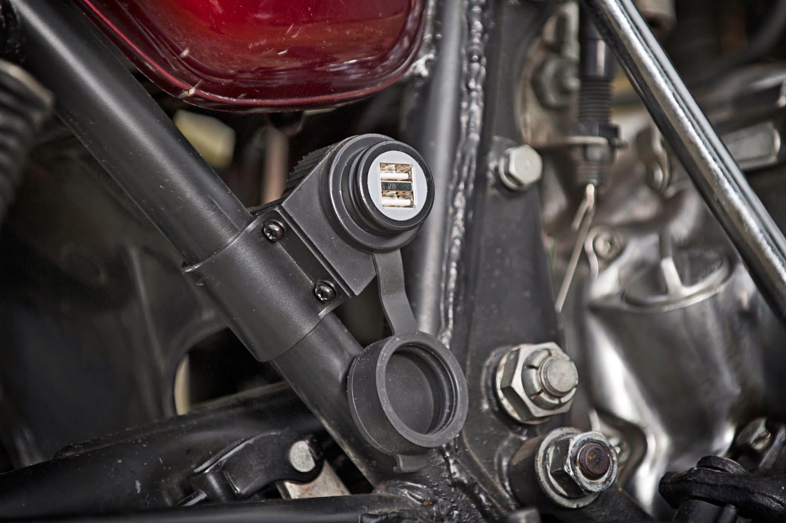 Honda CB550F USB Charger / Phone & GPS Charger