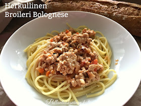 #broilerinjauhelihakastike #broilerinjauheliha #spagettikastike #spagetti #bolognese #spaghetti #chickensauce #food #arkiruoka 