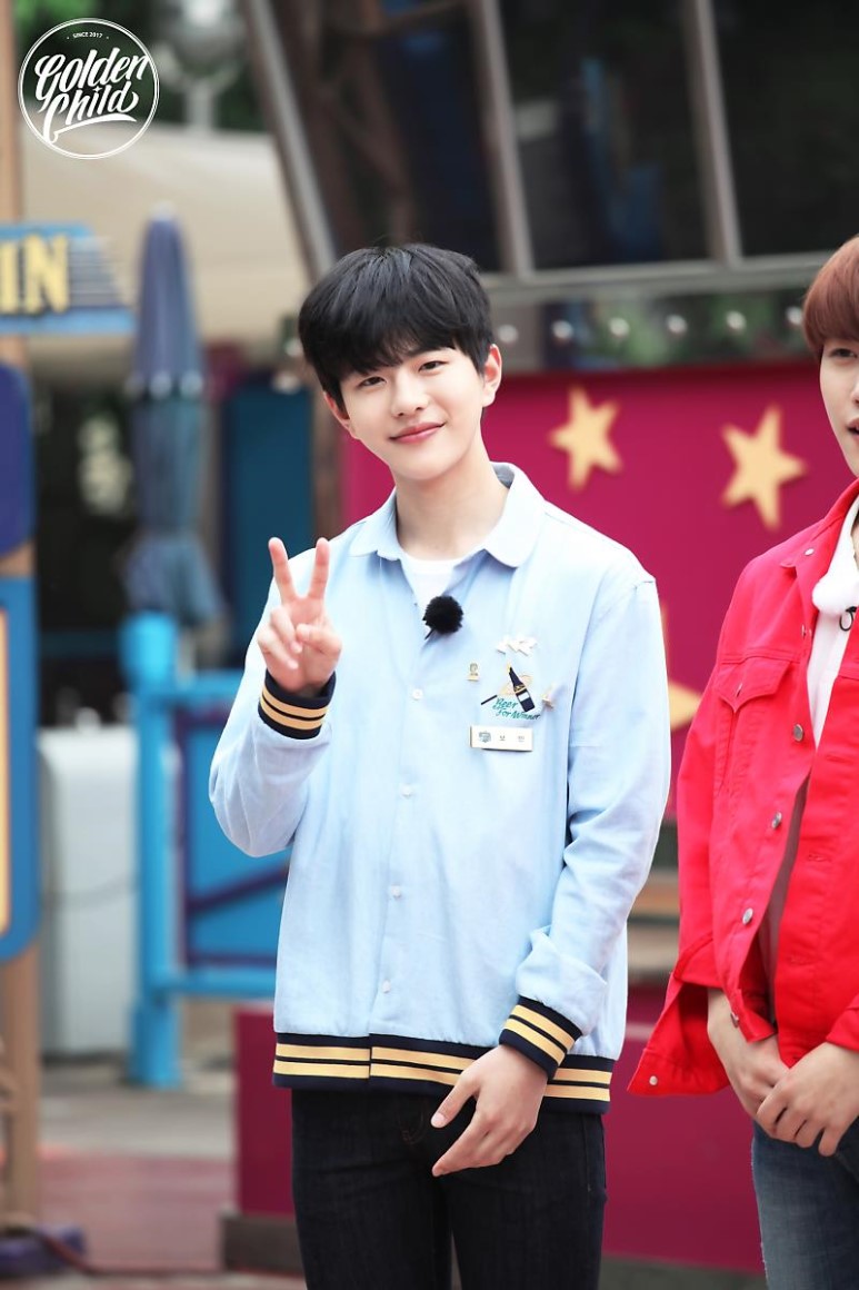 데뷔 때부터 무럭무럭 자라더니 지금 갭차이 쩌는 남돌 | 인스티즈