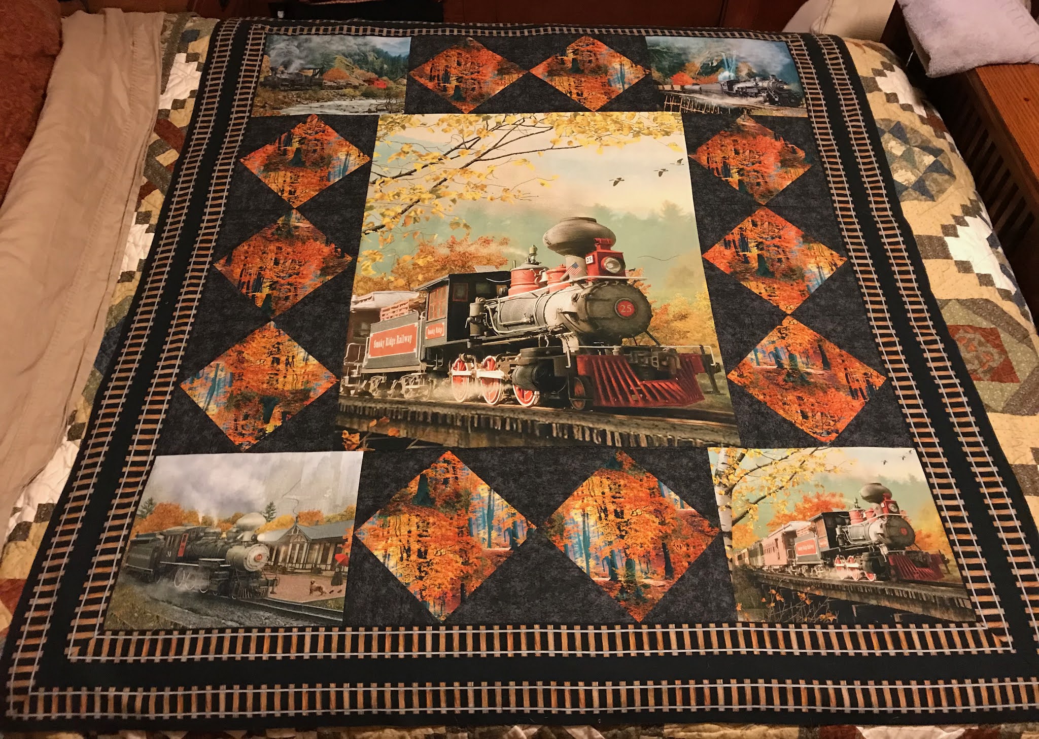 Laurelhurst Craftsman Bungalow Quick Train Lap Quilt