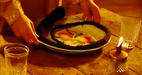 Tak Ingin Menjadi Istri Durhaka, Wanita Ini Selalu Siapkan Cemeti Di