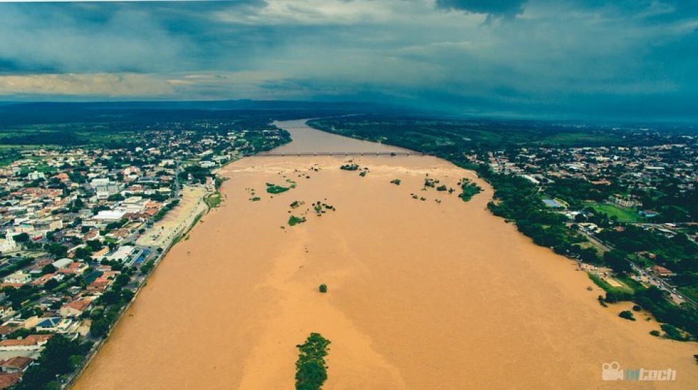 Cheia do rio São Francisco coloca moradores do Norte de Minas e Bahia em alerta Cheia do rio São Francisco coloca moradores do Norte de Minas e Bahia em alerta