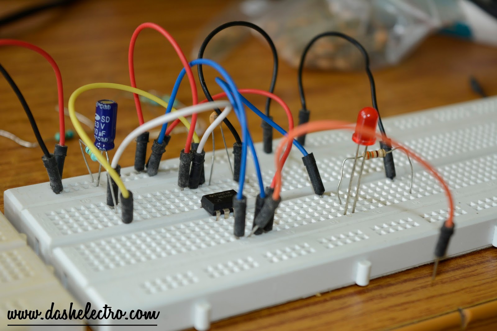 Touch switch using 555 timer IC [555 IC] Dash Electro