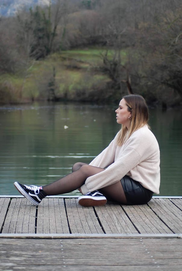 Outfit con jersey teddy