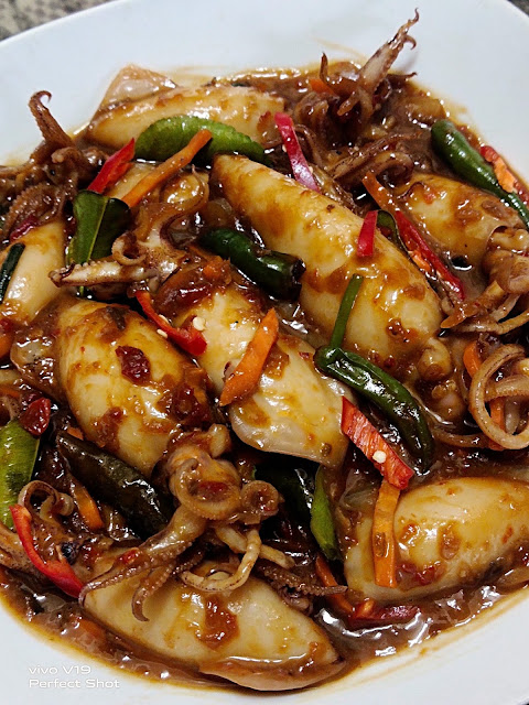 sotong masak paprik ala thai - Anne Miller