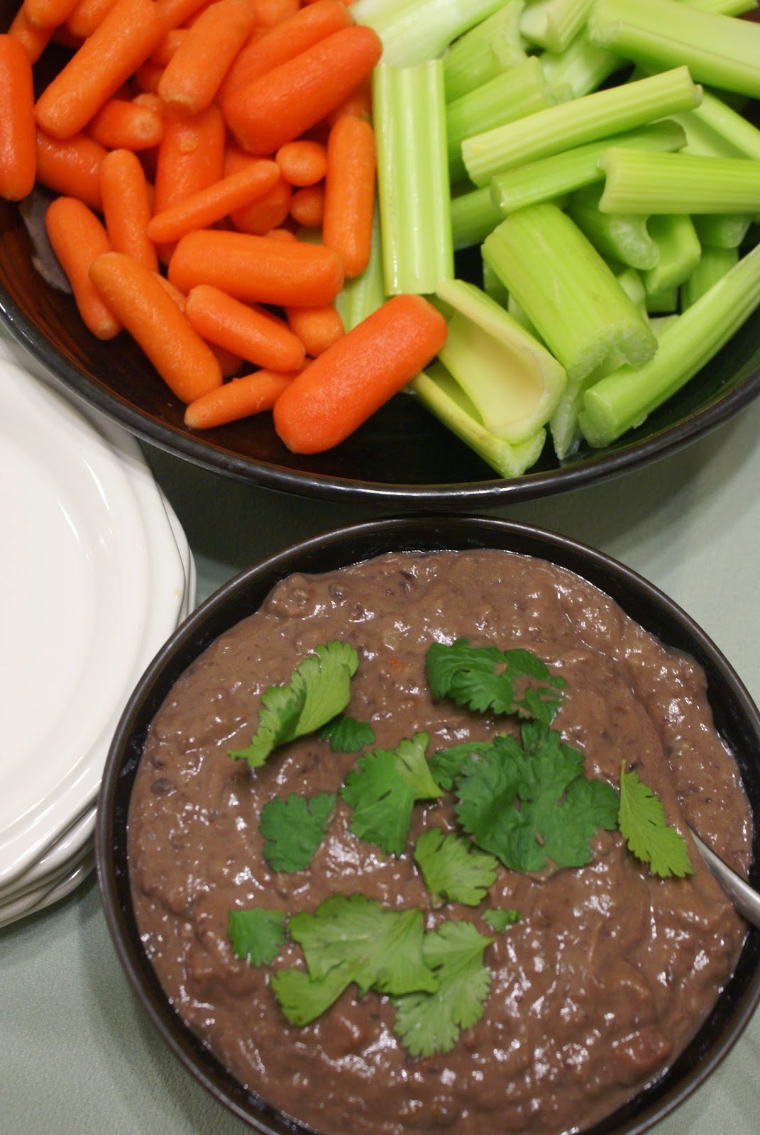 The Hungry Lovers Light & Spicy Black Bean Dip