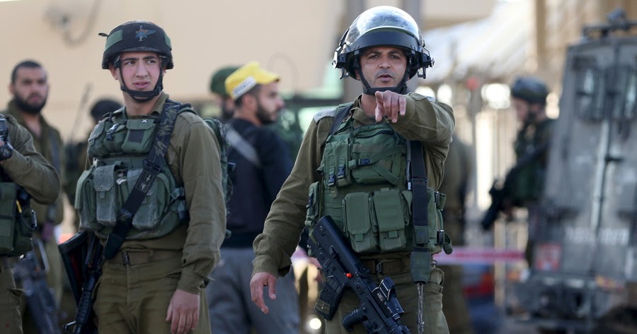 Soldados israelíes desplegados en Jenin para arrestar a jovenes ... - Palestina Libération (Comunicado de prensa)