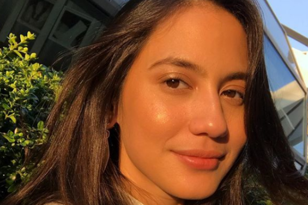 Bangun Tidur Langsung Olahraga, Muka Bantal Pevita Pearce Bikin Netizen
