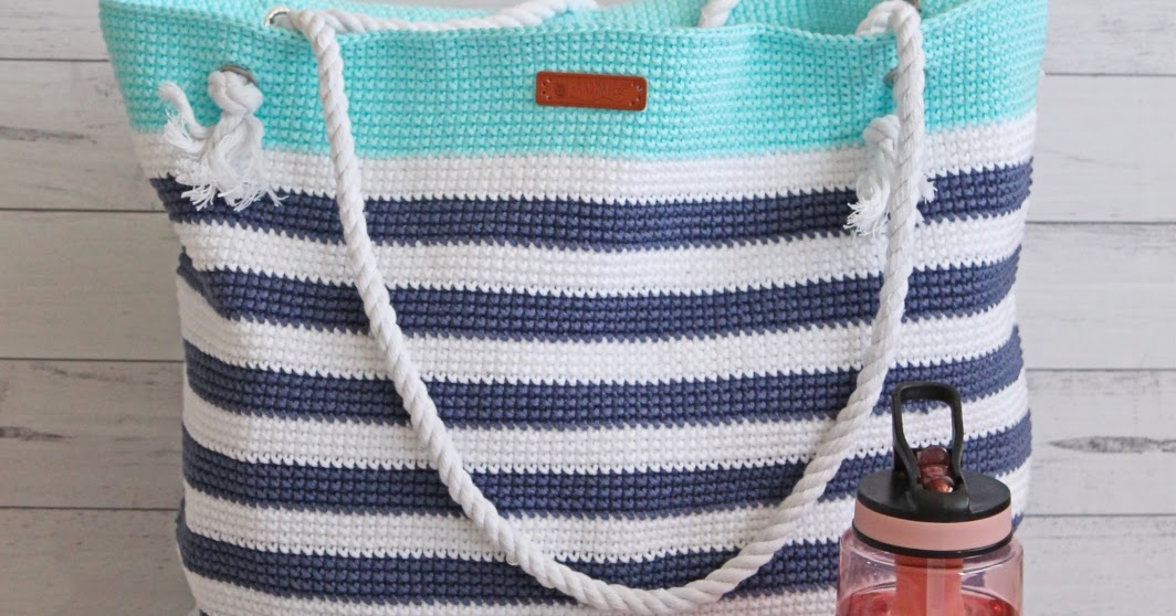 Classic Beach Bag {Little Monkey's Crochet} - Threadbare Creations