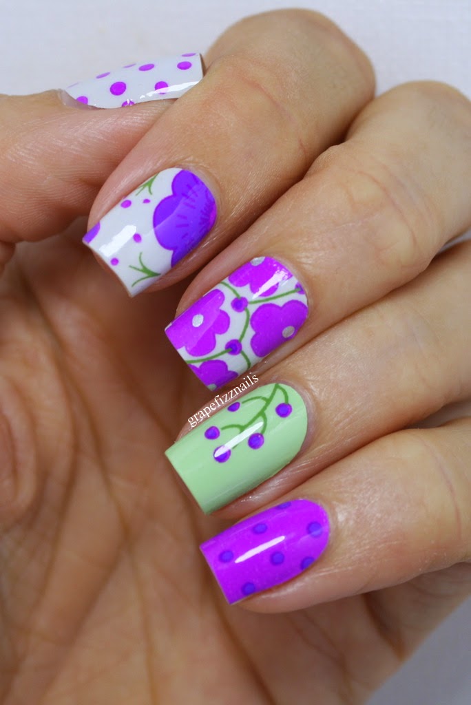 Grape Fizz Nails Scratch Nail Wraps Review
