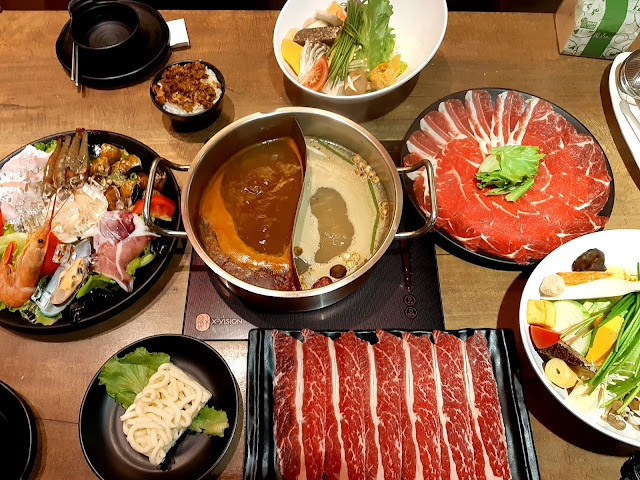 中永和火鍋 宵夜 團體聚餐推薦 李白湯鴛鴦鍋 原味純粹豚骨湯 老四川麻辣 【新北市永和區/捷運頂溪/火鍋】