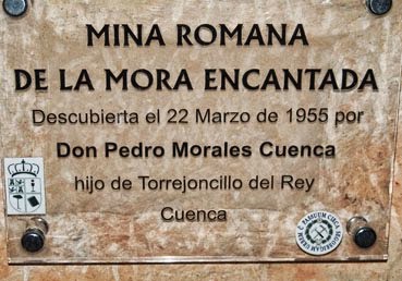 Placa homenaje al descubridor