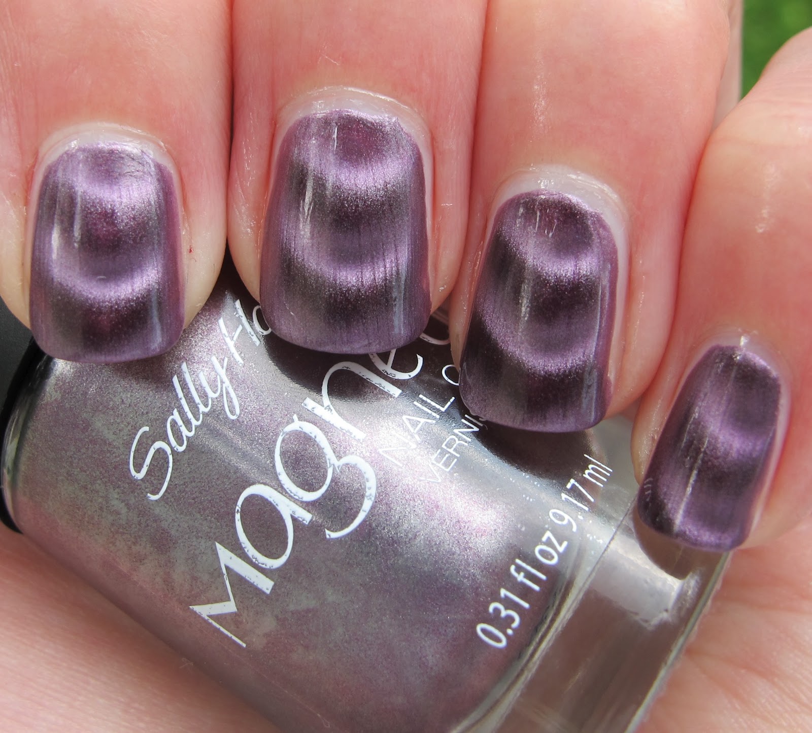 Never Enough Nails: Sally Hansen Polar Purple Magnetic Polish!