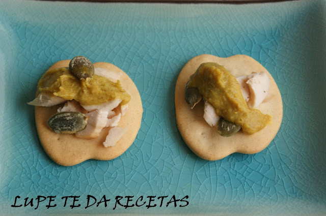 CRACKETS DE POLLO CON SALSA CURRY