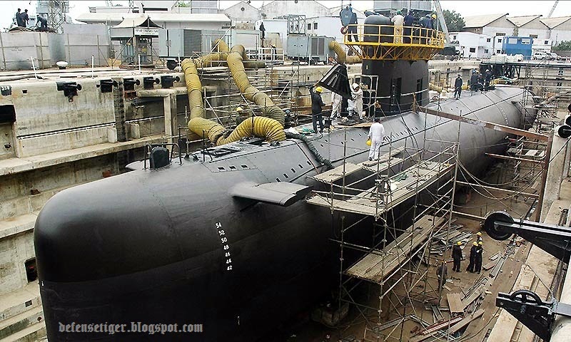 (FILES)%2BIn%2Bthis%2Bphotograph%2Btaken%2Bon%2BJuly%2B10%2C%2B2006%2C%2BPakistani%2Bnaval%2Bpersonnel%2Bgive%2Bthe%2Bfinal%2Btouches%2Bto%2Bthe%2Bthird%2BAgosta%2B90%2BB%2BSubmarine%2Bnamed%2Bas%2B%27Hamza%27%2Bat%2BThe%2BPakistan%2BNavy%2BDockyard%2Bin%2BKarachi.%2B%E2%80%94%2BPhoto%2Bby%2BAFP.jpg